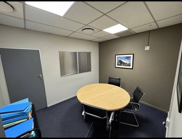 512M² WAREHOUSE TO LET IN WYNBERG